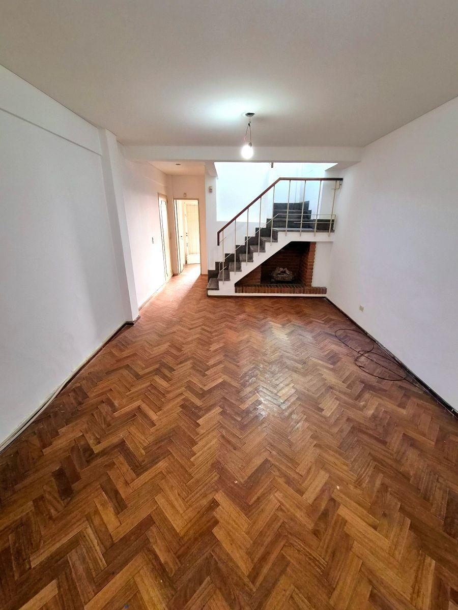 Casa en alquiler en Dorrego 449